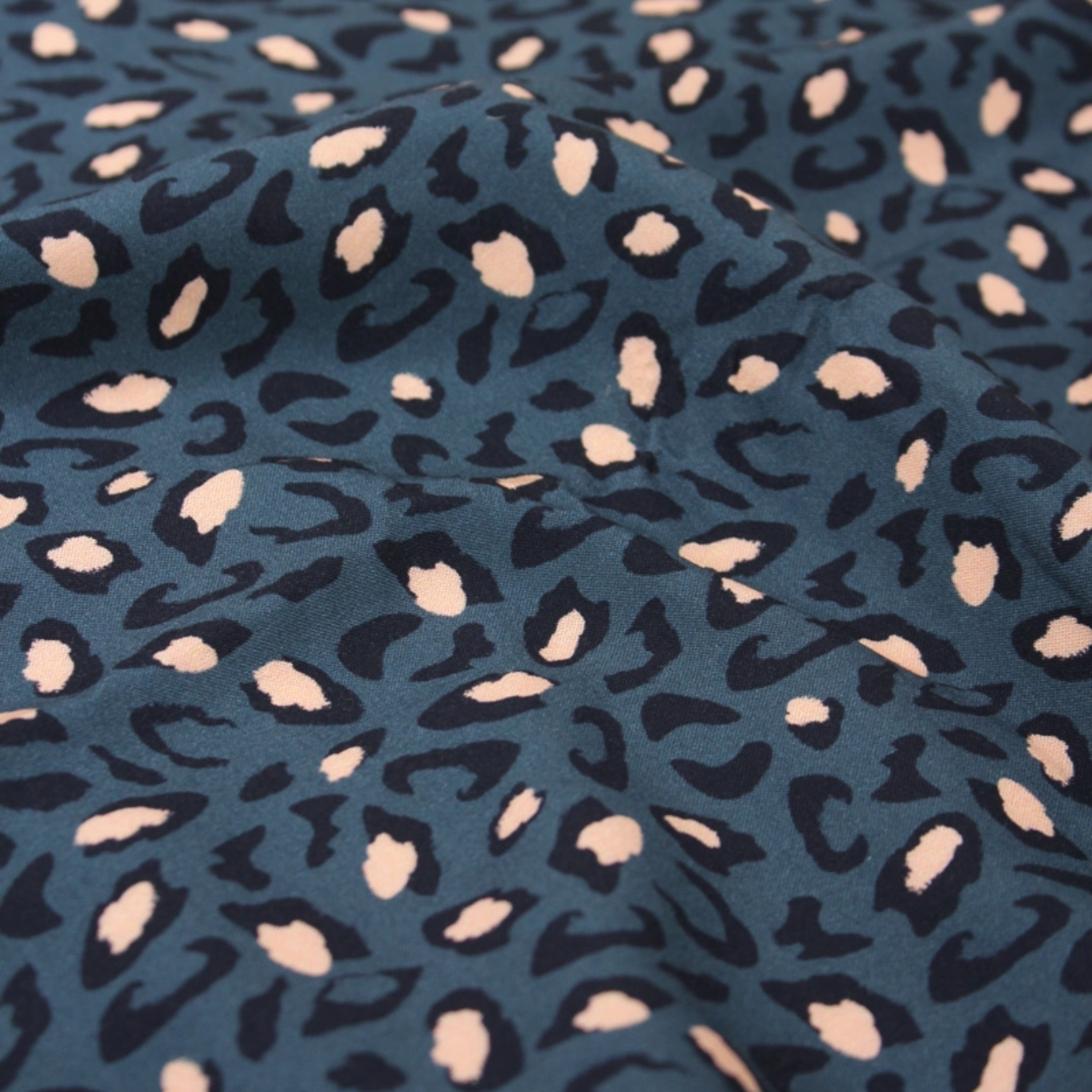 Tissu Viscose "Bagheera" Bleu par Eglantine & Zoé