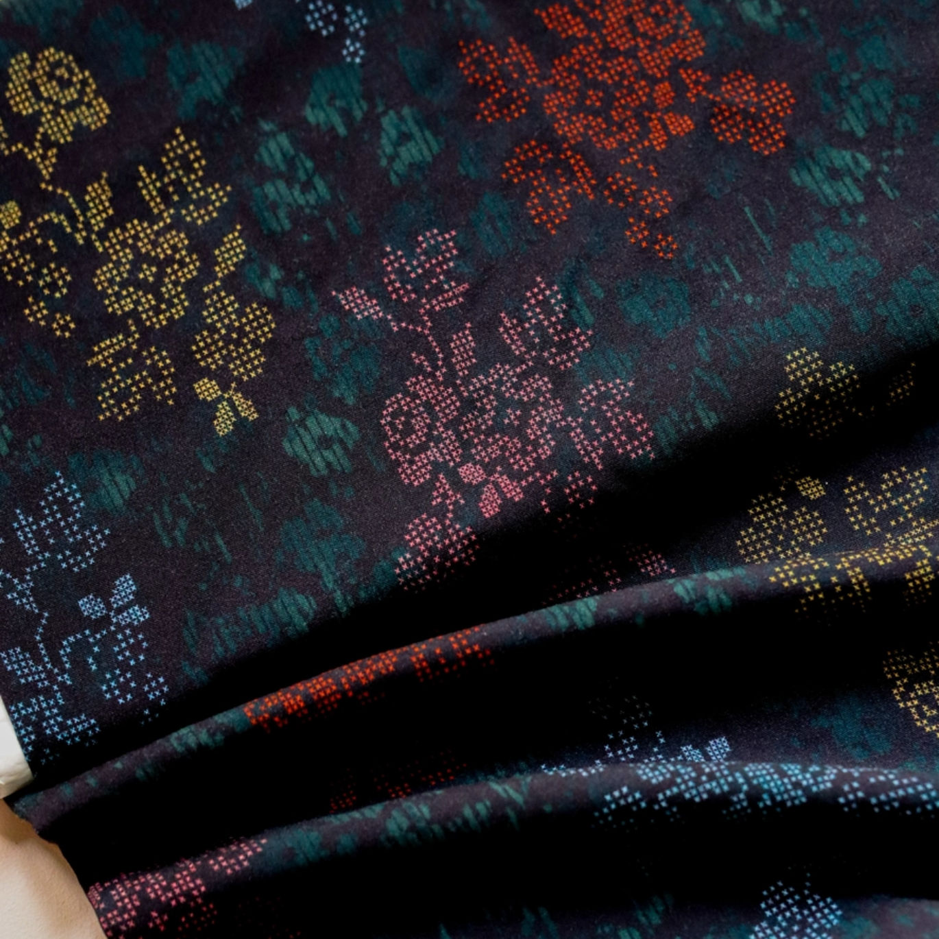 Viscose "Empreinte" par Lise Tailor