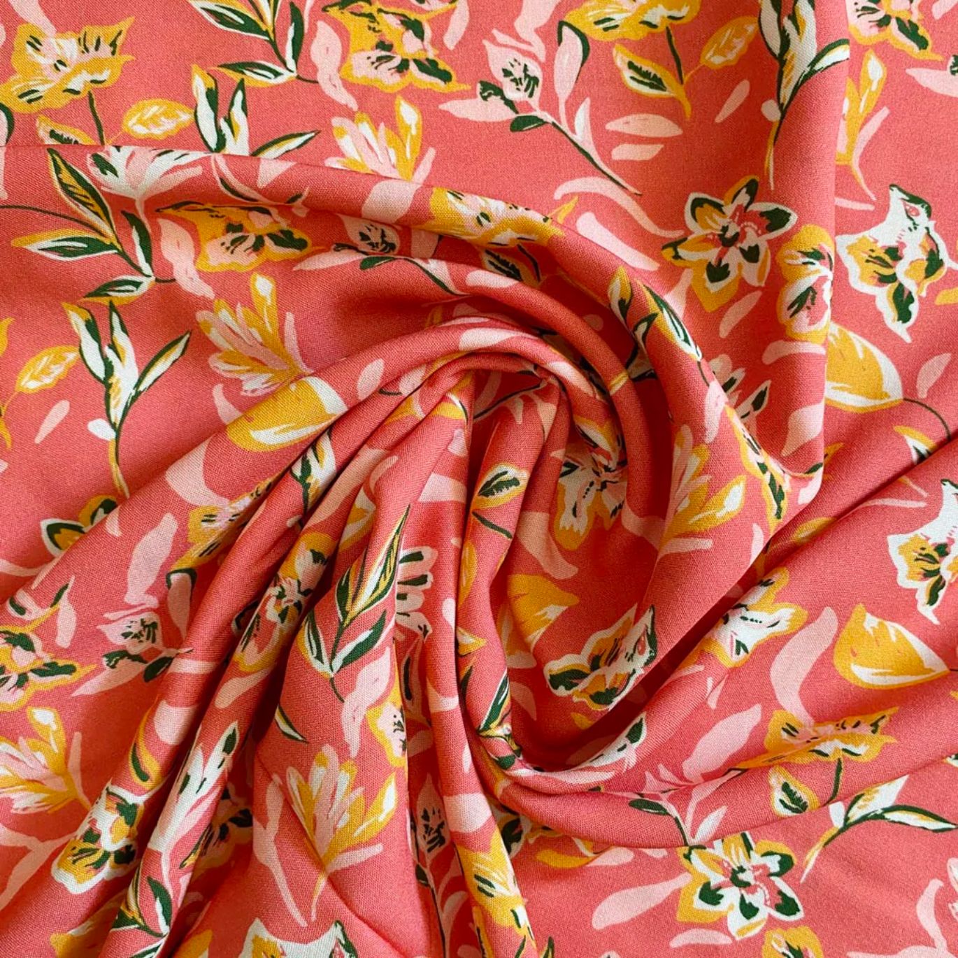 Viscose à imprimé végétal grenadine & rose fruité