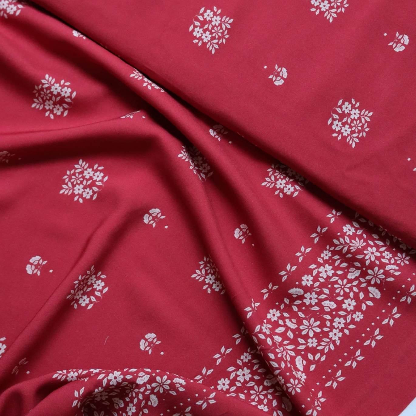 Viscose "Porcelaine" par Lise Tailor