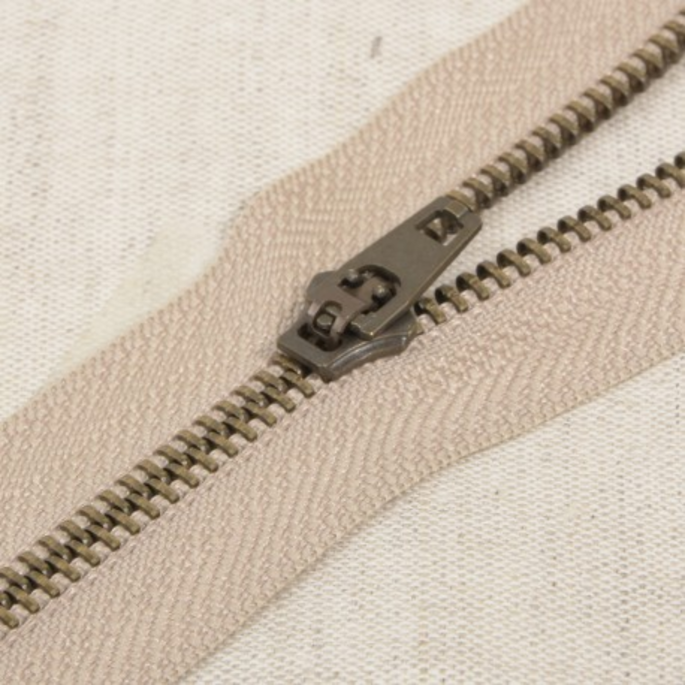 Zip Métal Bronze Non Séparable Beige 18 cm