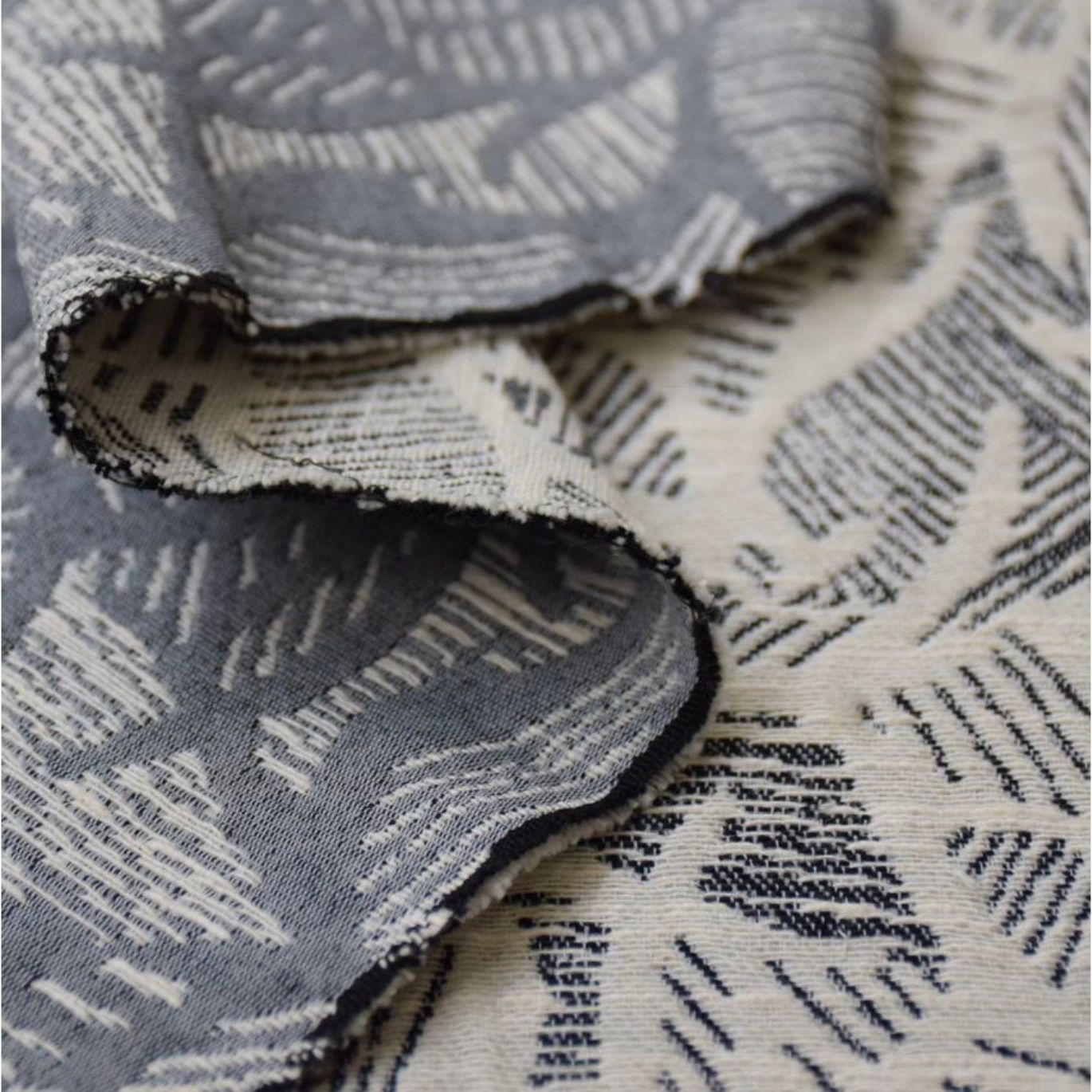 Tissu jacquard Cousette "Summer Shade" Anthracite