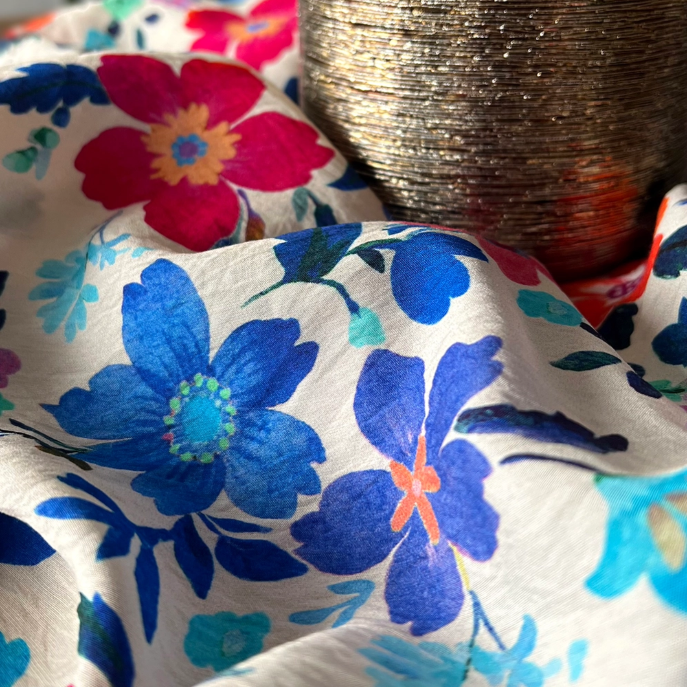 Tissu viscose satinée texturée "Naïa" par My Dress Made - Imprimé en France