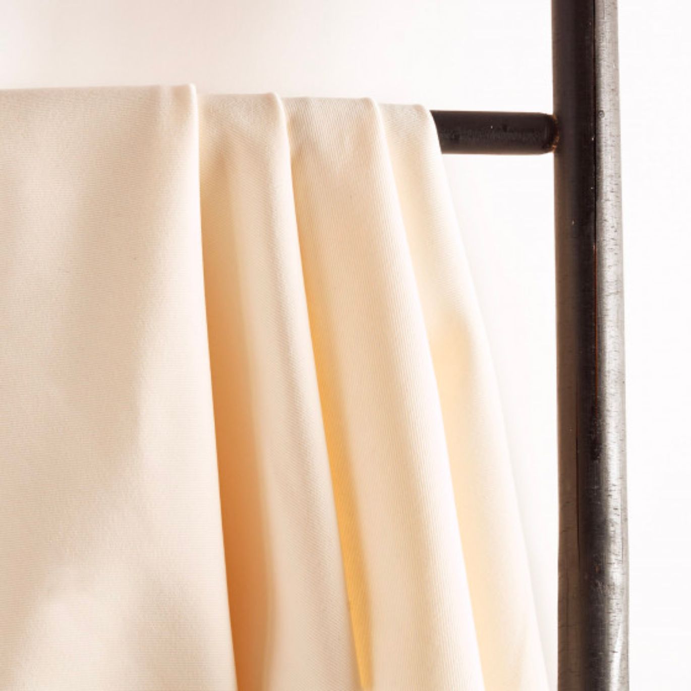 Tissu "gabardine off-white" - Atelier Brunette