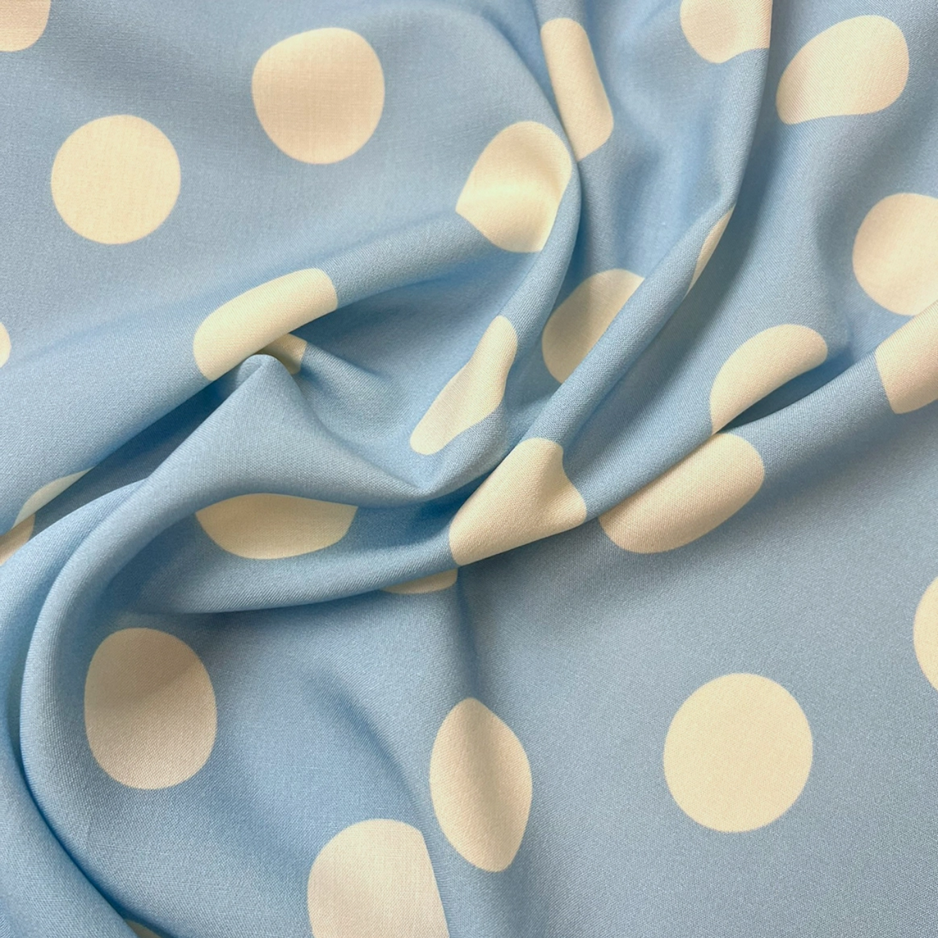 Tissu viscose "Jolis Pois" Ciel par Cousette