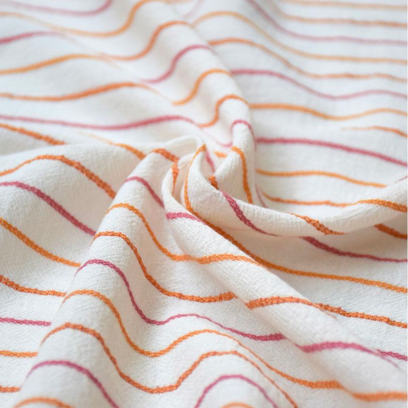 Tissu Coton Rayures Shiny "Loukoum" par Cousette