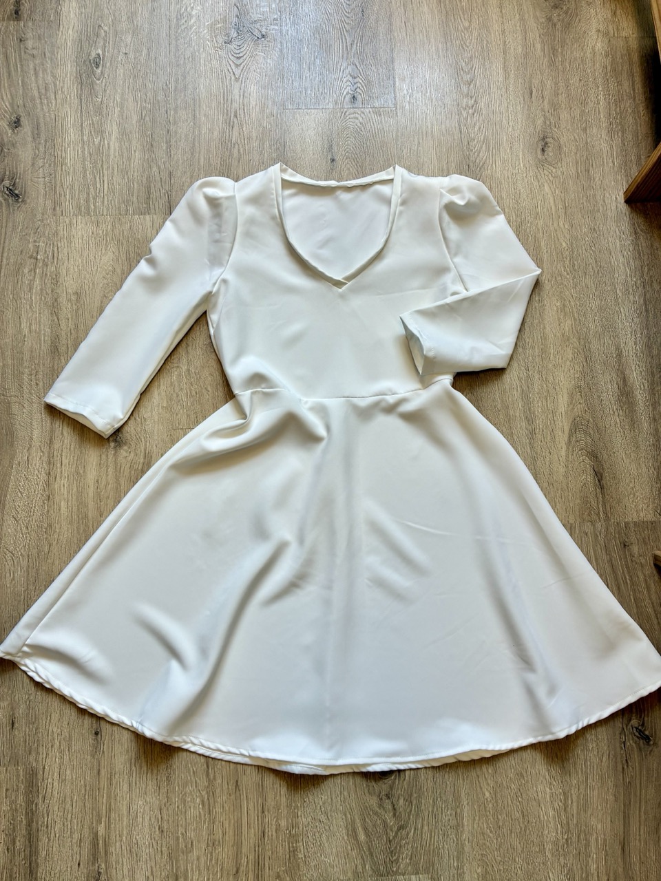 Prototype Robe Col V Ecru taille 38