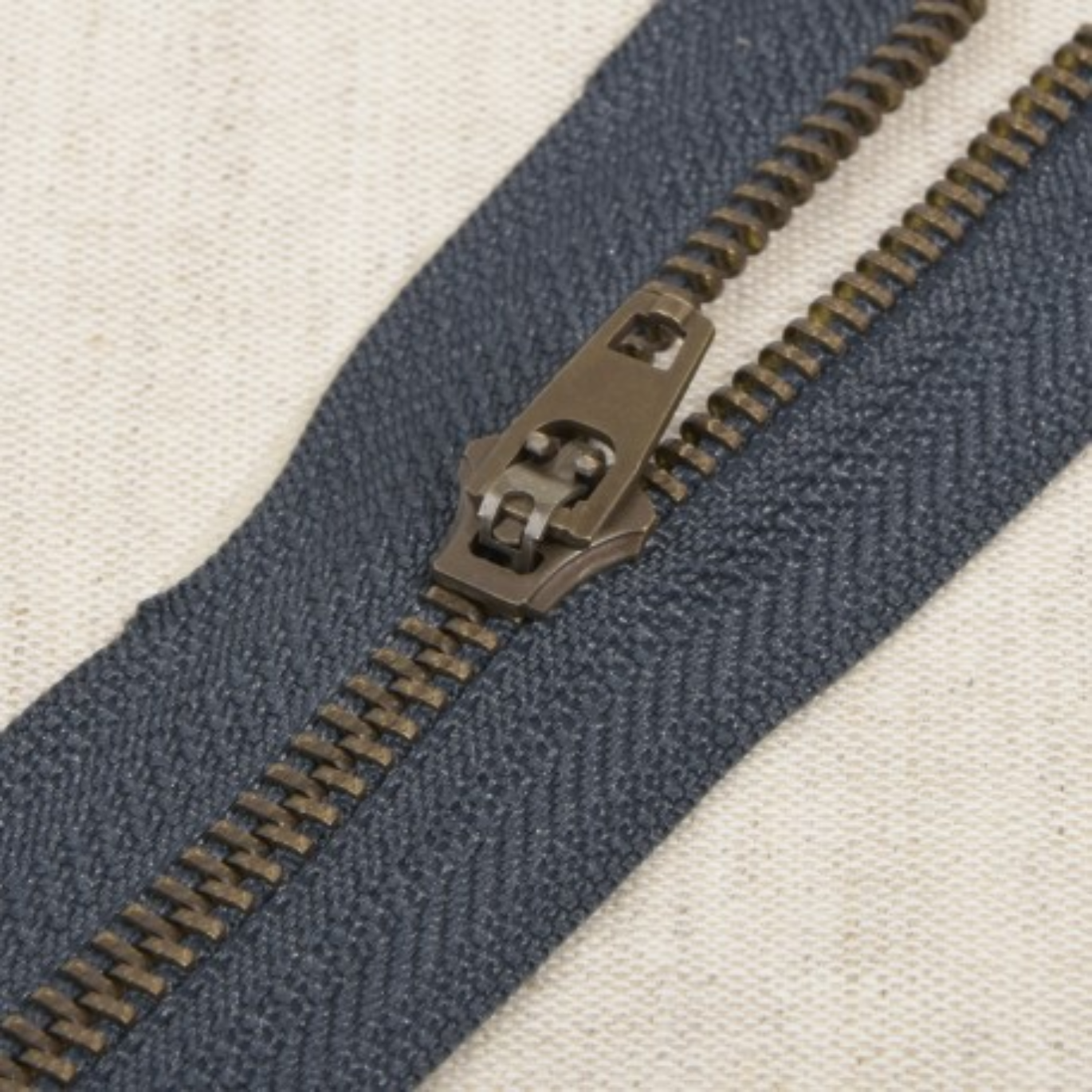 Zip Métal Bronze Non Séparable Bleu Marine 18 cm