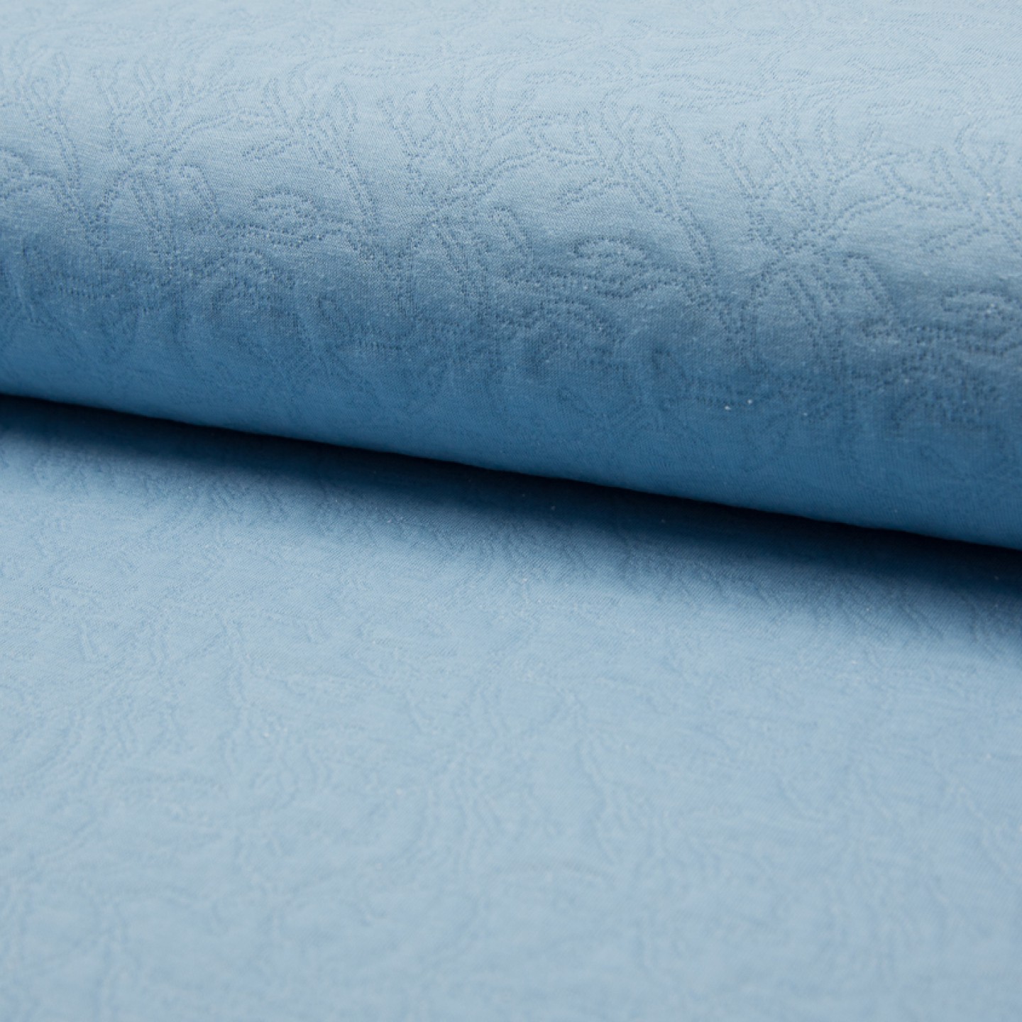 Tissu Sweat Matelassé Végétal Bleu Ciel