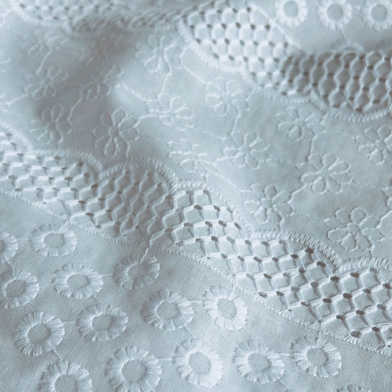 Broderie Anglaise William